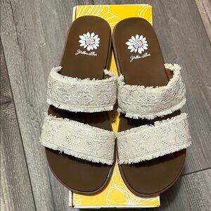 Yellow Box Women's Cream Lace Sandals